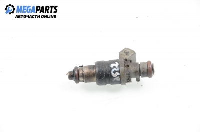 Gasoline fuel injector for Mercedes-Benz 124 (W/S/C/A/V) 2.0, 136 hp, station wagon, 1993
