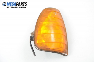Blinklicht für Mercedes-Benz 123 (W/S/C) 2.0 D, 55 hp, sedan, 1981, position: rechts