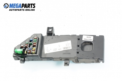 Fuse box for Opel Vectra C 1.9 CDTI, 120 hp, hatchback, 2004 № 13181984