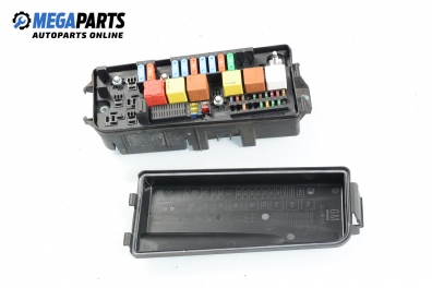 Fuse box for Opel Vectra C 1.9 CDTI, 120 hp, hatchback, 2004
