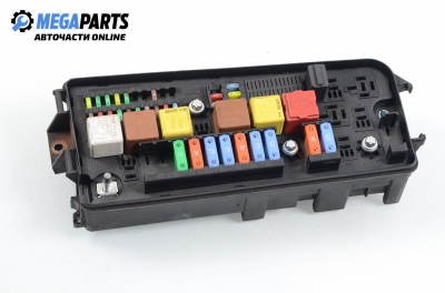 Fuse box for Opel Vectra C 1.9 CDTI, 150 hp, hatchback, 2006