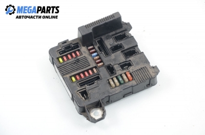 Fuse box for Renault Megane 1.5 dCi, 106 hp, hatchback, 3 doors, 2004