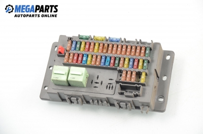 Fuse box for Mini Cooper (R50, R53) 1.6, 90 hp, hatchback, 3 doors, 2001