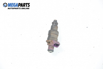 Gasoline fuel injector for Opel Omega B 2.0 16V, 136 hp, sedan automatic, 1994