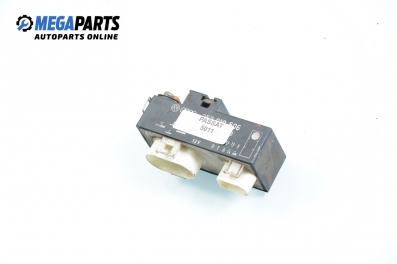Relais lüfter for Volkswagen Passat (B4) 2.0 16V, 150 hp, sedan, 1994 № 357 919 506