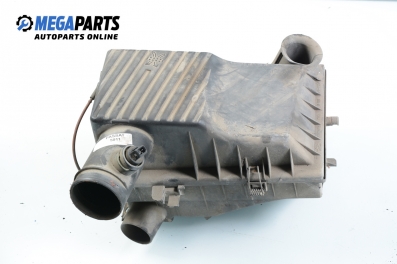 Filtergehäuse für Volkswagen Passat (B4) 2.0 16V, 150 hp, sedan, 1994