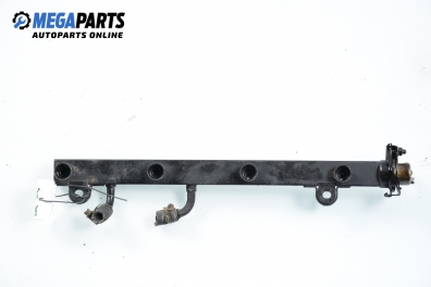 Fuel rail for BMW 3 (E36) 1.6, 100 hp, sedan, 1993