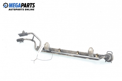 Fuel rail for Volkswagen Golf IV 1.8, 125 hp, 5 doors, 1998