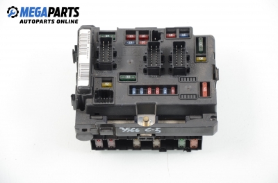 Fuse box for Citroen C5 2.0 HDi, 109 hp, hatchback, 2001 № 9641258080-00