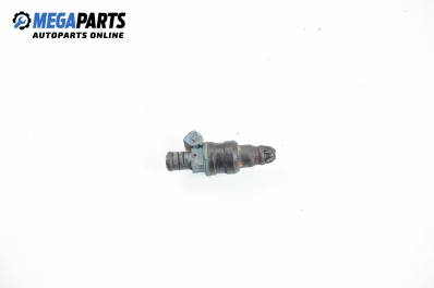 Gasoline fuel injector for BMW 3 (E30) 1.8, 115 hp, sedan, 1988