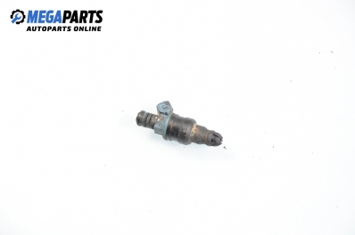 Gasoline fuel injector for BMW 3 (E30) 1.8, 115 hp, sedan, 1988