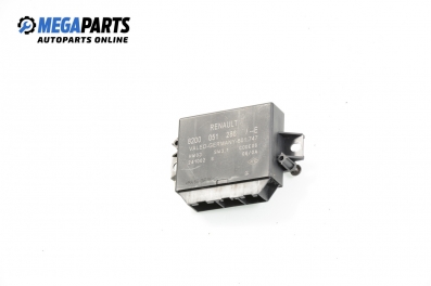 Modul de comandă cu senzori parktronic pentru Renault Espace IV 2.2 dCi, 150 cp, 2003 № 8200 051 286
