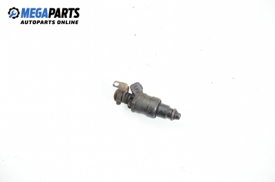 Gasoline fuel injector for Renault Clio II 1.6, 90 hp, hatchback, 5 doors, 1998