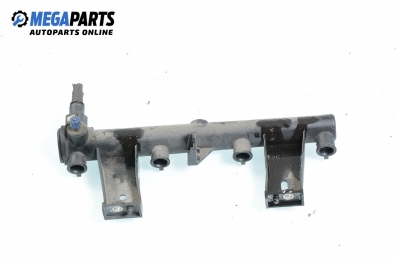 Fuel rail for Peugeot 307 1.6 16V, 109 hp, station wagon, 2004