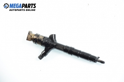 Diesel fuel injector for Toyota Avensis 2.0 D-4D, 116 hp, hatchback, 2004 № Denso 23670-0G010