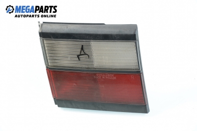 Inner tail light for Volkswagen Passat (B3) 1.6 TD, 80 hp, station wagon, 1992, position: right