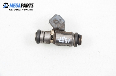 Gasoline fuel injector for Peugeot 406 1.8, 90 hp, station wagon, 1998