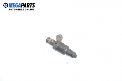 Benzineinspritzdüse für Mercedes-Benz C-Klasse 202 (W/S) 1.8, 122 hp, sedan, 1995