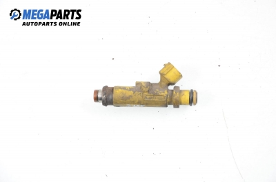 Gasoline fuel injector for Toyota Corolla (E110) 1.3, 86 hp, hatchback, 1997