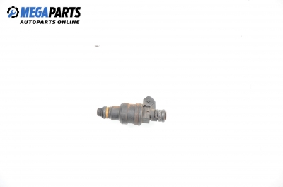 Gasoline fuel injector for Opel Omega A 2.0, 115 hp, sedan automatic, 1989