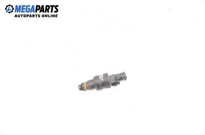 Gasoline fuel injector for Opel Omega A 2.0, 115 hp, sedan automatic, 1989