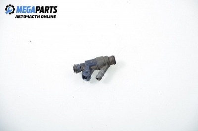 Gasoline fuel injector for Volkswagen Golf IV 2.0, 115 hp, station wagon automatic, 2000