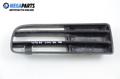 Bumper grill for Volkswagen Golf IV 1.4, 75 hp, 5 doors, 1998, position: front - left