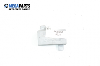 Antenna booster for Volkswagen Passat (B3) 2.0, 115 hp, station wagon, 1991