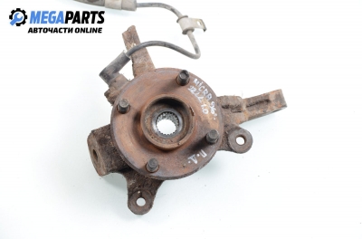 Knuckle hub for Nissan Micra 1.0 16V, 54 hp, 3 doors automatic, 1996, position: front - right