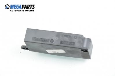 Komfort-modul für Mercedes-Benz 124 (W/S/C/A/V) 2.0, 122 hp, sedan, 1991 № 124 820 30 26