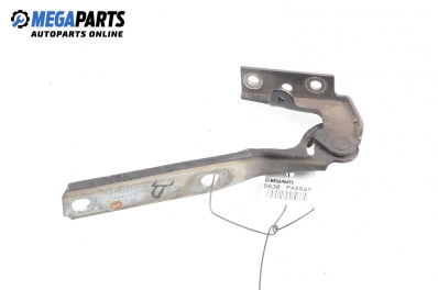 Bonnet hinge for Volkswagen Passat (B5; B5.5) 1.8, 125 hp, station wagon automatic, 1997, position: right № 3B0 823 302