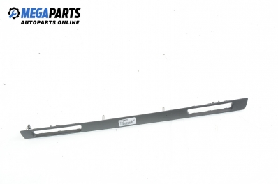 Material profilat interior pentru BMW 3 (E90, E91, E92, E93) 2.0, 129 cp, sedan, 2006
