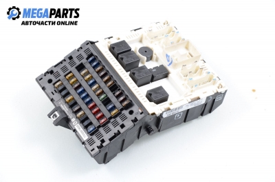 Fuse box for Renault Megane 2.0, 114 hp, hatchback, 5 doors, 1996