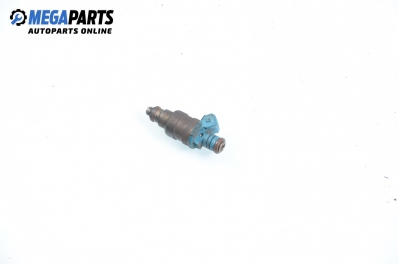 Benzineinspritzdüse für Volkswagen Golf III 1.6, 101 hp, 5 türen, 1997