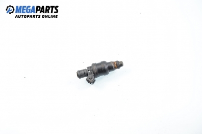 Duza benzină pentru Volkswagen Passat (B5; B5.5) 1.8 T, 150 cp, combi, 1999