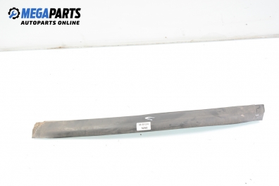 Windscreen moulding for Mercedes-Benz 124 (W/S/C/A/V) 2.3, 136 hp, station wagon, 1988, position: front