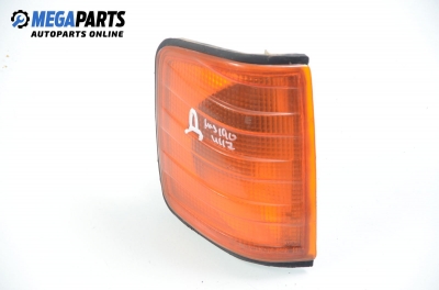 Semnalizator pentru Mercedes-Benz 190 (W201) 2.0, 122 cp, sedan, 1992, poziție: dreapte