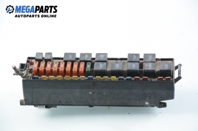 Fuse box for Chrysler Voyager 2.5 TD, 116 hp, 1997