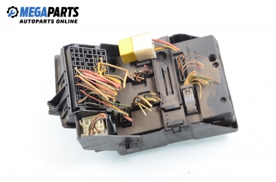 Fuse box for Renault Megane I 1.9 dCi, 102 hp, station wagon, 2002