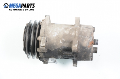 Kompressor klimaanlage für Volkswagen Passat (B3) 2.0, 115 hp, combi, 1991