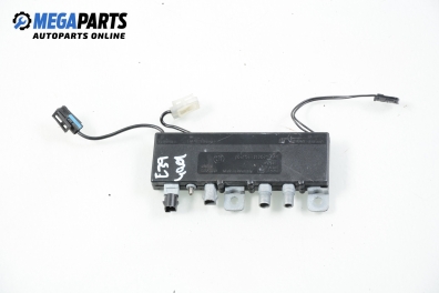 Amplificator antenă pentru BMW 5 (E39) 2.0, 150 cp, sedan automat, 1998 № BMW 65.25-8 352 774