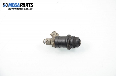 Gasoline fuel injector for Audi 80 (B4) 1.6, 101 hp, sedan, 1994