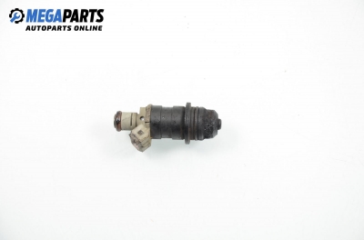Gasoline fuel injector for Audi 80 (B4) 1.6, 101 hp, sedan, 1994