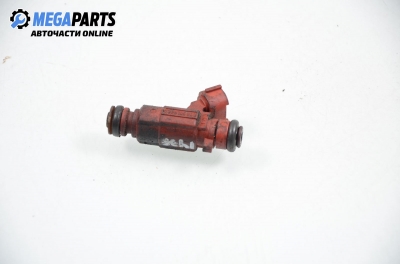 Gasoline fuel injector for Nissan Primera (P11) 1.8 16V, 114 hp, station wagon, 2001