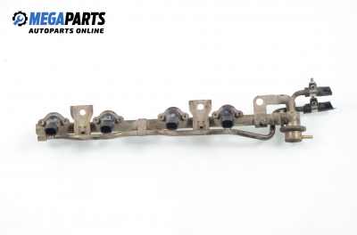 Fuel rail with injectors for Nissan Almera 1.6, 99 hp, 3 doors, 2000