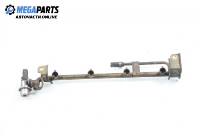 Fuel rail for Nissan Primera 2.0, 115 hp, station wagon, 1999