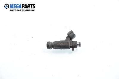 Gasoline fuel injector for Audi A8 (D3) 4.2 Quattro, 335 hp automatic, 2002