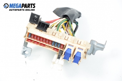 Fuse box for Nissan Micra (K12) 1.2 16V, 65 hp, hatchback automatic, 2003