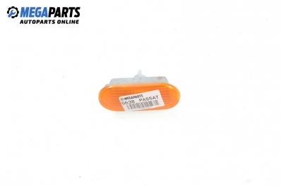 Blinker for Volkswagen Passat (B5; B5.5) 1.8, 125 hp, station wagon automatic, 1997, position: right