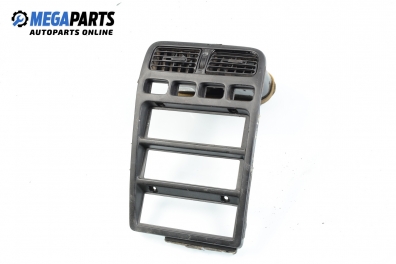 Central console for Nissan Primera (P10) 1.6, 90 hp, hatchback, 1996